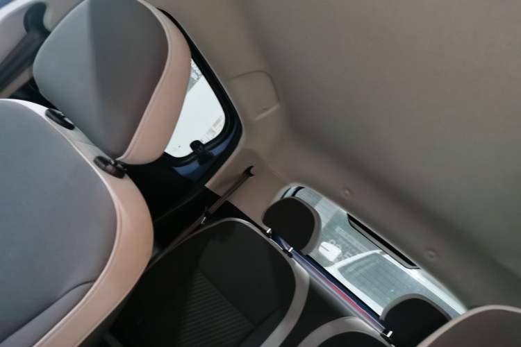 Used ORA Black Cat 2021 301 km Basic Version
