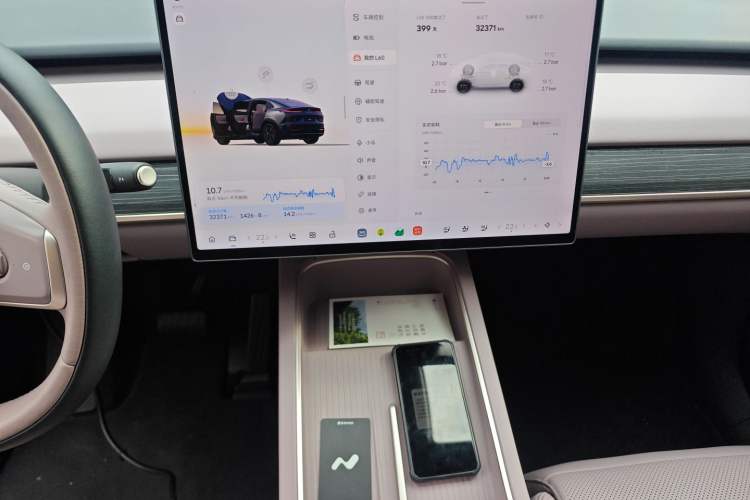 Used ONVO L60 2024 60 kWh Rear-Drive Version