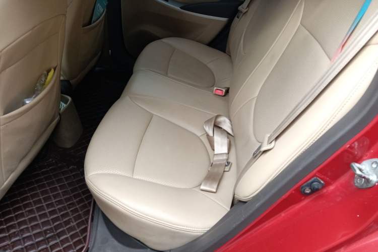 Used Hyundai Verna (older generation) 2010 Sedan 1.4L Automatic Comfort Model GS
