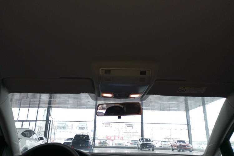 Used Volkswagen Golf 2016 1.6L Automatic Fashion Model