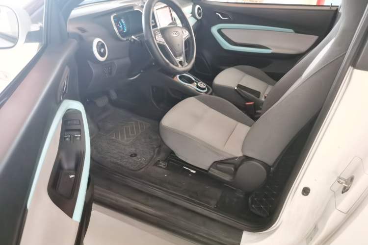 Used Chery QQ Little Ant 2021 200 000-Yuan Ant Fan Edition Talent Version Lithium Iron Phosphate 301 km Driver Seat
