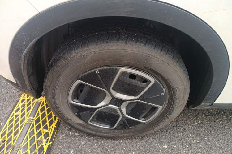 Used AION UT 2025 420 Smart Edition Right Rear Wheel Hub