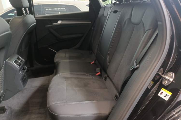 Used Audi Q5L Sportback 2022 Updated 40 TFSI Luxury Edition Left Rear Seat