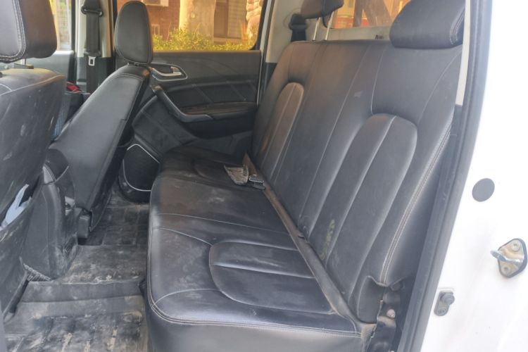 Used JMC Yuhu 7 2020 2.0T Diesel Manual Two-Wheel Drive Comfort Edition Short Wheelbase China VI Standard JX4D20A6L Left Rear Seat