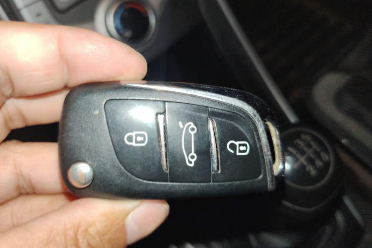 Used Hyundai Elantra (5th Generation / Langdong) 2015 1.6L Manual Fashion Edition