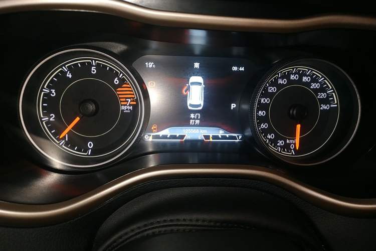 Used Jeep Cherokee 2016 2.4L 75th Anniversary Edition Instrument Cluster