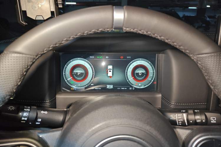 Used 212 T01 2025 2.0T Changfeng
