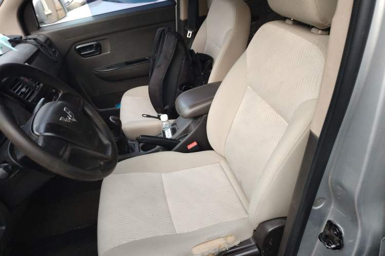 Used Wuling Rongguang V 2016 1.2L Standard Version Left Front Seat