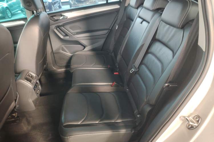 Used Volkswagen Tiguan L 2018 330TSI Automatic Two-Wheel Drive Luxury Edition
