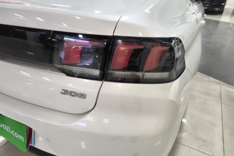 Used Peugeot 308 2018 1.6L Automatic Luxury Edition
