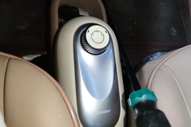 Used Wuling Hongguang MINIEV 2025 Four-Door Version Advanced Edition
