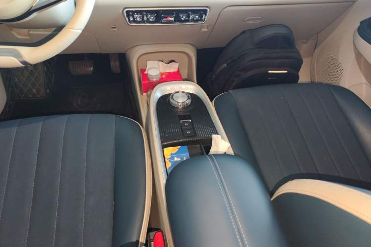 Used ORA Good Cat 2021 400km Standard Range Venus Edition Lithium-Ion Battery Gear Lever