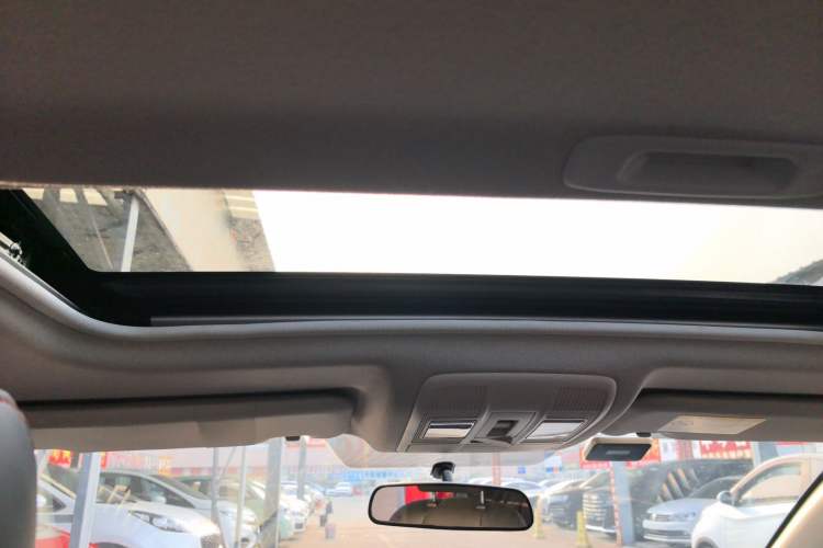 Used Mazda 3 Axela 2016 Sedan 1.5L Automatic Luxury Model
