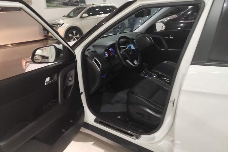 Used Hyundai ix25 2017 1.6L Automatic Smart Version
