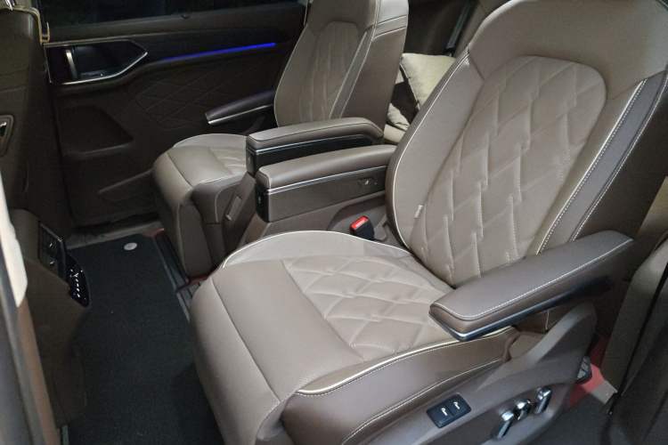 Used Volkswagen Viloran 2022 380TSI Prestige Edition
