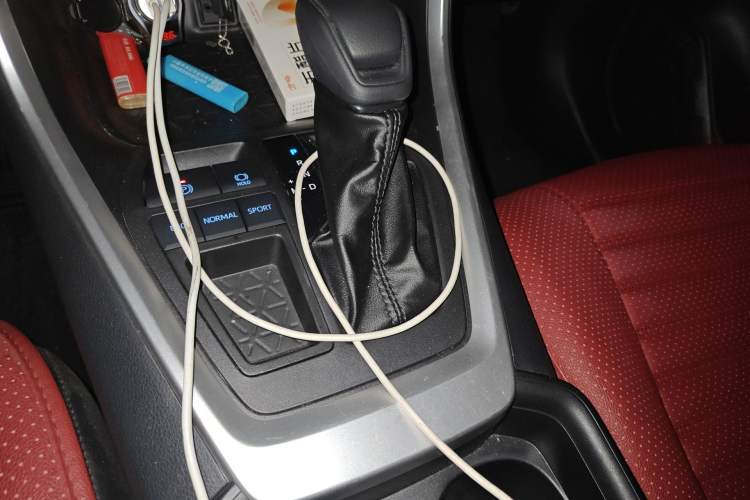 Used Toyota Wildlander 2022 Updated Version 2.0L CVT Two-Wheel Drive Leading Edition Gear Lever