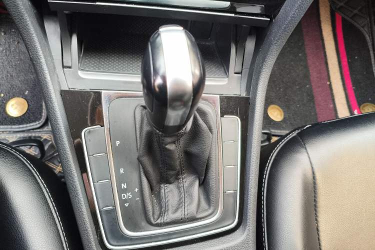 Used Volkswagen Golf 2019 1.6L Automatic Fashion Model China V Standard
