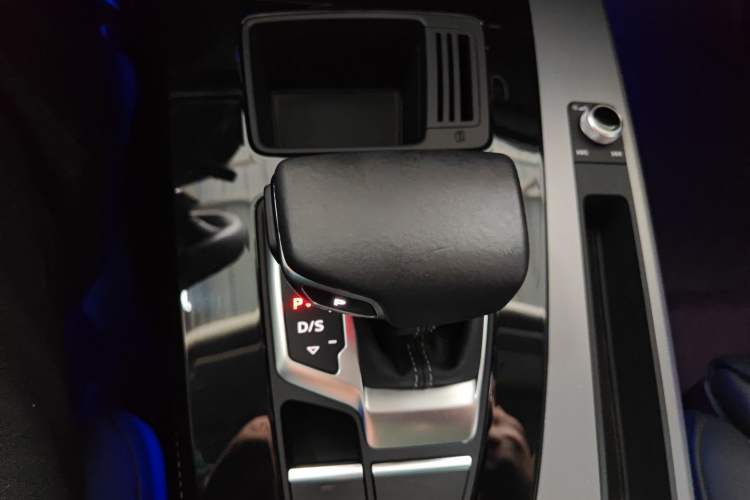 Used Audi Q5L 2021 40 TFSI Fashion Dynamic Model