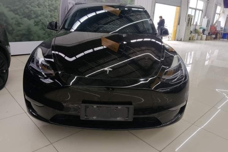 Used Tesla Model Y 2022 Long-Range All-Wheel-Drive Version