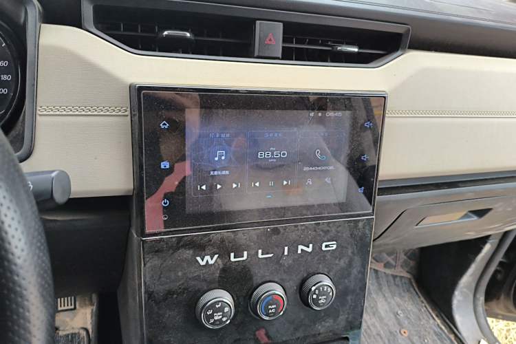 Used Wuling Hongguang PLUS 2019 1.5T Manual Luxury 7-Seater