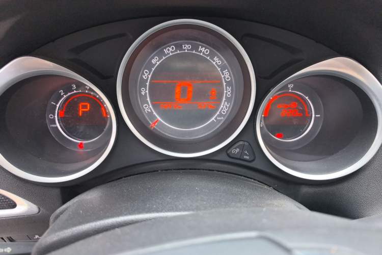 Used Citroen C4L 2013 1.6 THP Automatic Impression Edition Instrument Cluster