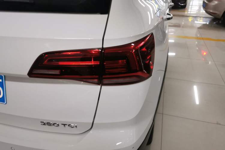 Used Volkswagen Tharu 2021 280TSI Two-Wheel-Drive Luxury Edition Right Rear Taillight