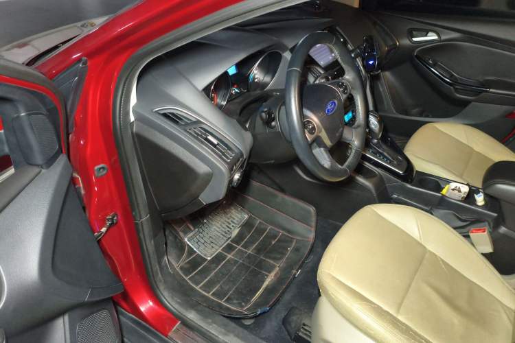 Used Ford Focus 2012 Sedan 1.6L Automatic Comfort Model