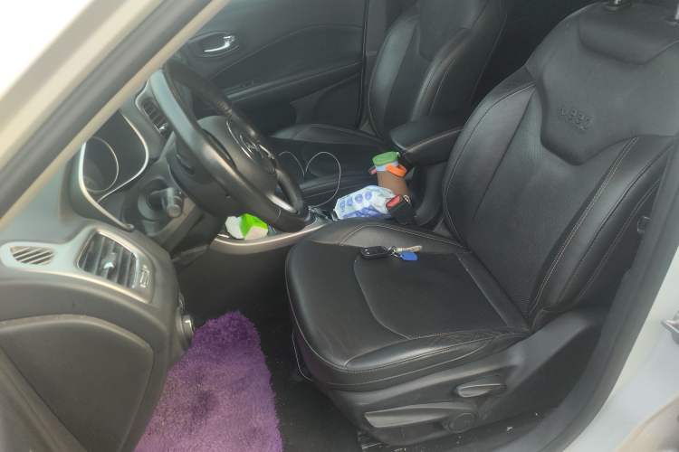 Used Jeep Compass 2017 200T Automatic Family Edition
