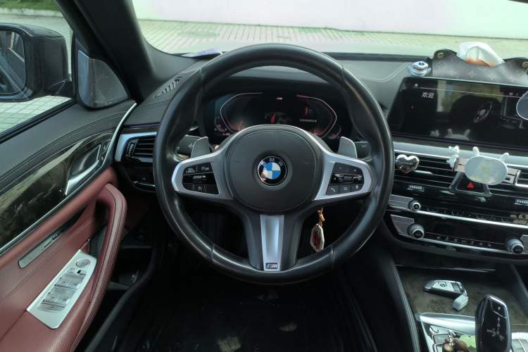 Used BMW 5 Series 2020 530Li Leading Model M Sport Package Steering Wheel