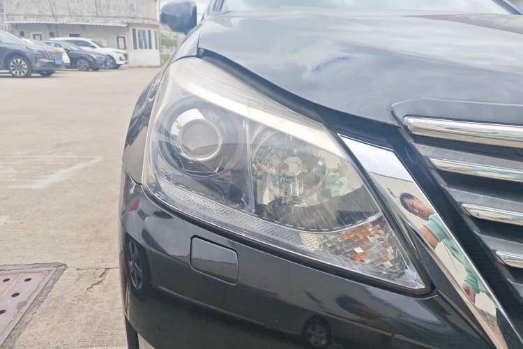 Used Toyota Crown 2012 2.5L Royal Leather Edition