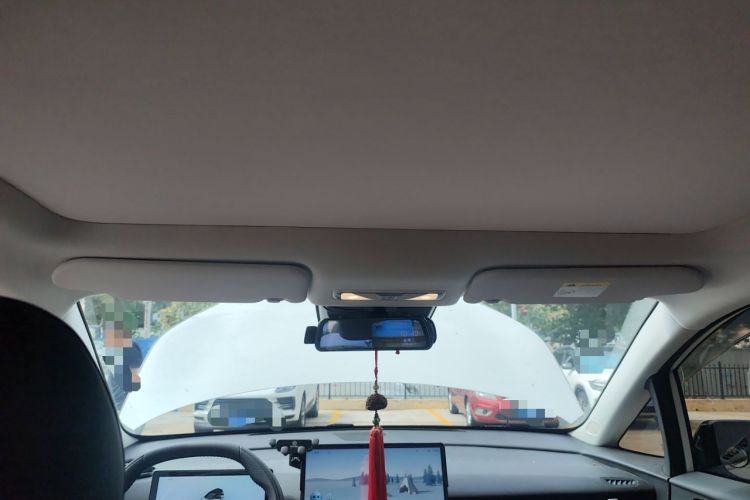 Used Venucia VX6 2023 520 Pro
