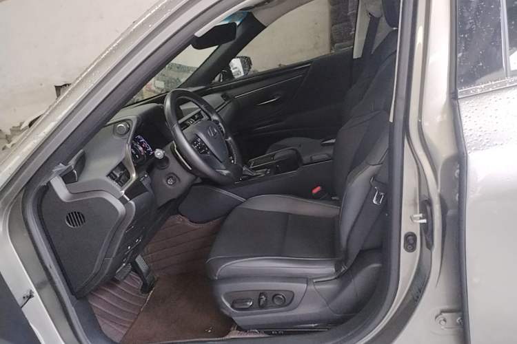 Used Lexus ES 2020 200 Excellence Edition