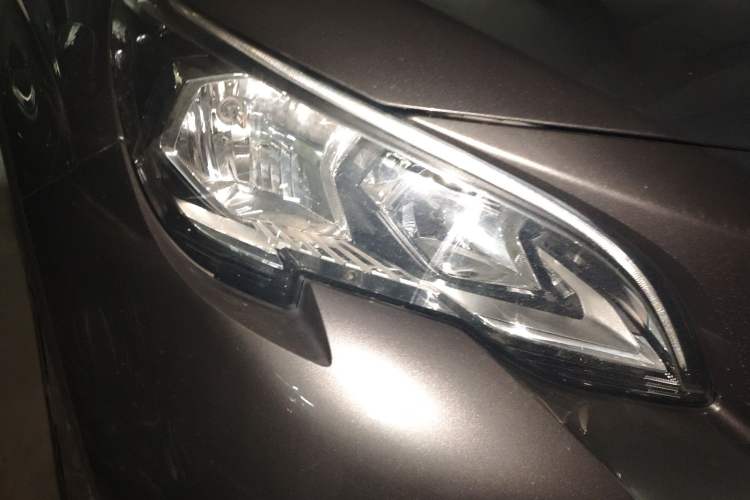 Used Peugeot 4008 2018 380THP Luxury Edition Right Front Headlight