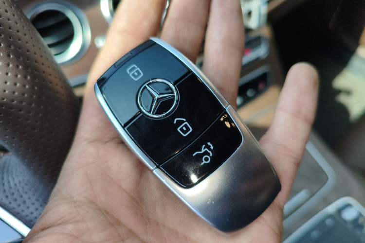 Used Mercedes-Benz E-Class 2021 Restyled E 300 L Luxury Edition Vehicle Key