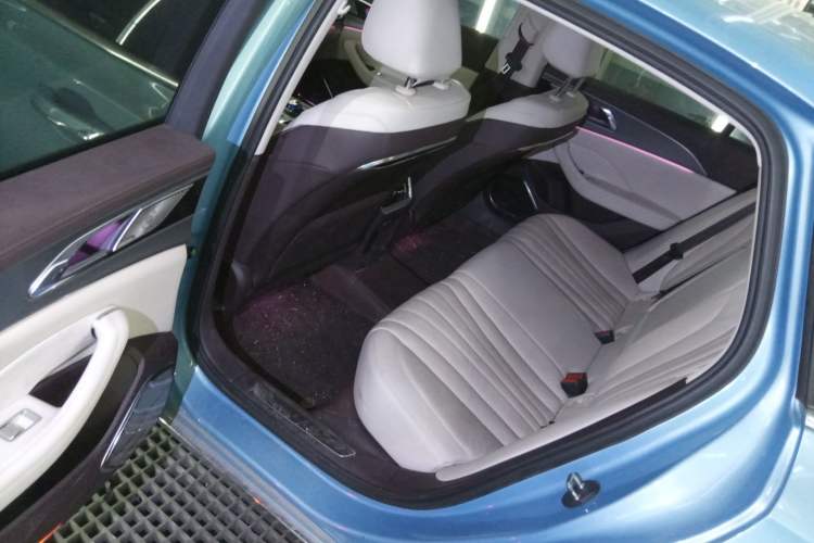 Used Hongqi H5 2023 2.0T Automatic Smart Connect Flagship Edition
