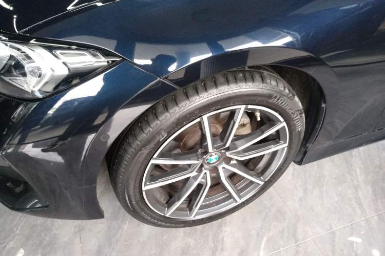 Used BMW 3 Series 2023 325Li M Sport Package Exterior 4