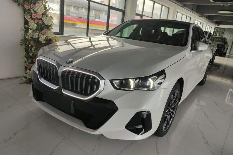 Used BMW 5 Series 2026 530Li Leading M Sport Package