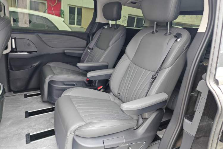 Used JAC Refine RF8 PHEV 2024 Zhiling Edition 1.5T 150KM Flagship Model – Lithium Iron Phosphate
