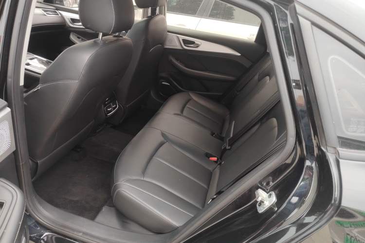 Used Roewe i6 MAX 2020 300TGI Automatic Sporty Cool Edition Left Rear Seat