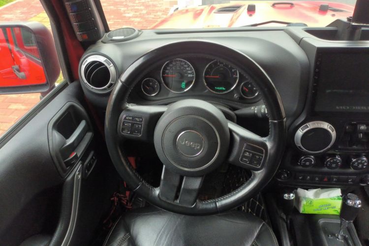Used Jeep Wrangler 2015 3.6L Rubicon Four-Door Comfort Edition
