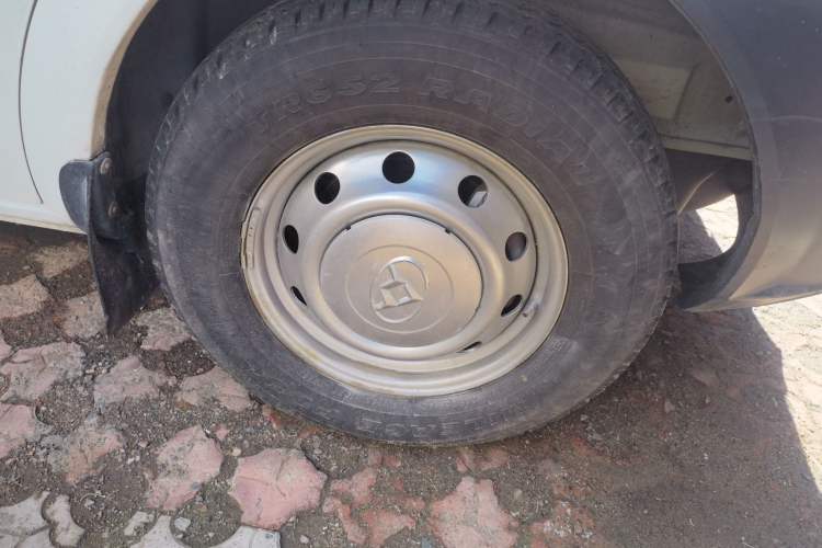 Used SAIC MAXUS Xintu V80 
