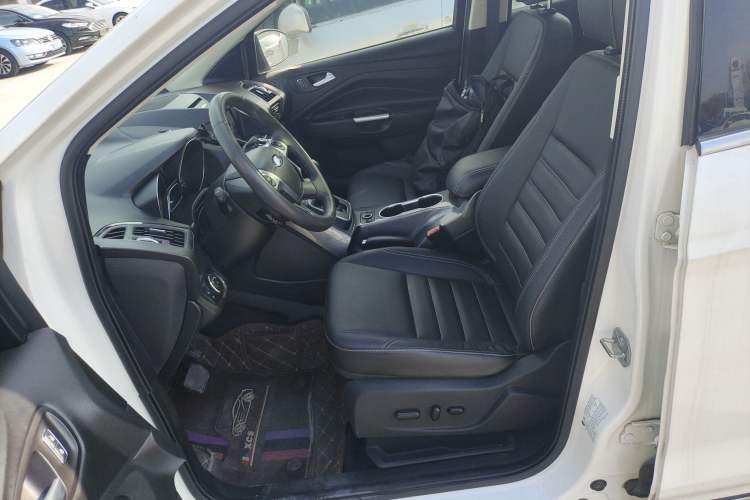 Used Ford Kuga 2015 2.0L GTDi Four-Wheel Drive Prestige Model
