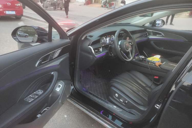 Used Hongqi H5 2024 2.0T Automatic Smart Connect Flagship Edition
