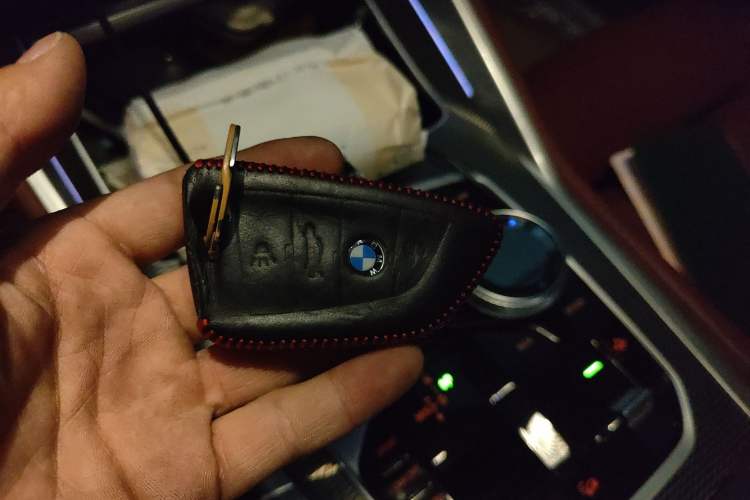 Used BMW X6 2021 xDrive40i Luxury Model with M Sport Package
