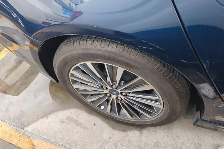 Used Ford Mondeo 2017 EcoBoost 180 Luxury Model Right Rear Wheel Hub