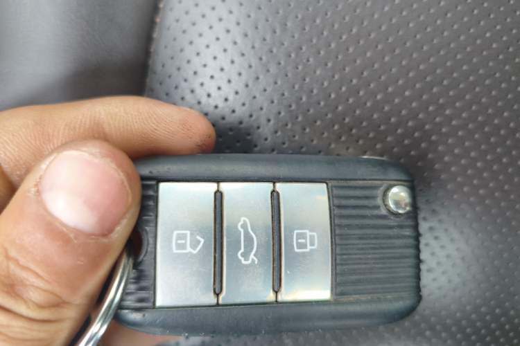 Used Roewe RX8 2019 30T Smart Connectivity Two-Wheel Drive Supreme Flagship Edition