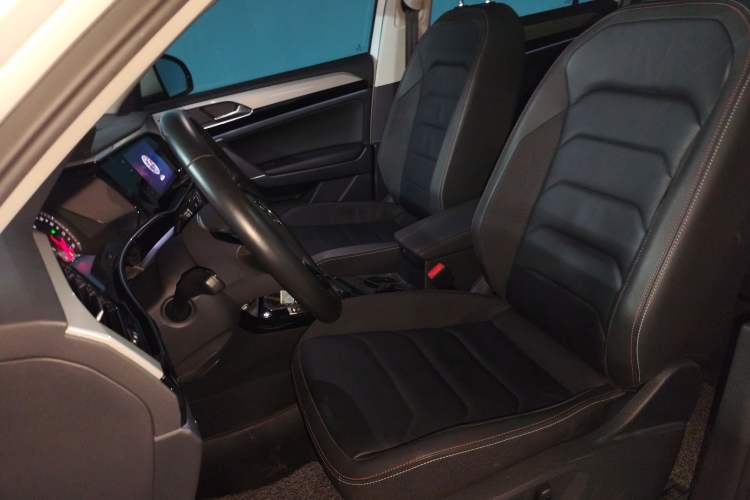 Used Volkswagen Tayron 2020 330TSI Two-Wheel Drive Luxury Smart Connectivity Version
