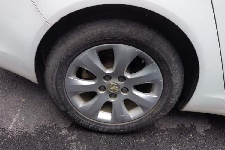 Used Buick Regal 2015 2.0L Elite Fashion Edition Right Rear Wheel Hub