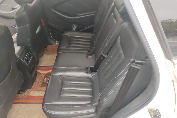 Used Dongfeng Fengon 580 2017 1.5T CVT Smart Style Model Left Rear Seat