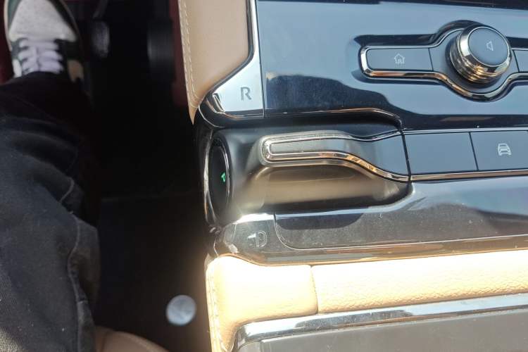 Used Nio ES8 2020 580 km Range Six-Seater Version Gear Lever